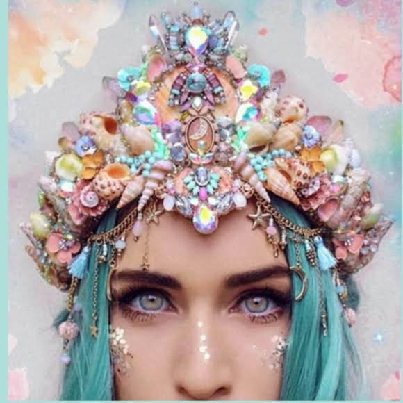 The Girl With Kaleidoscope Eyes Jewelry - Under Your Nose Seaside Mystery Box